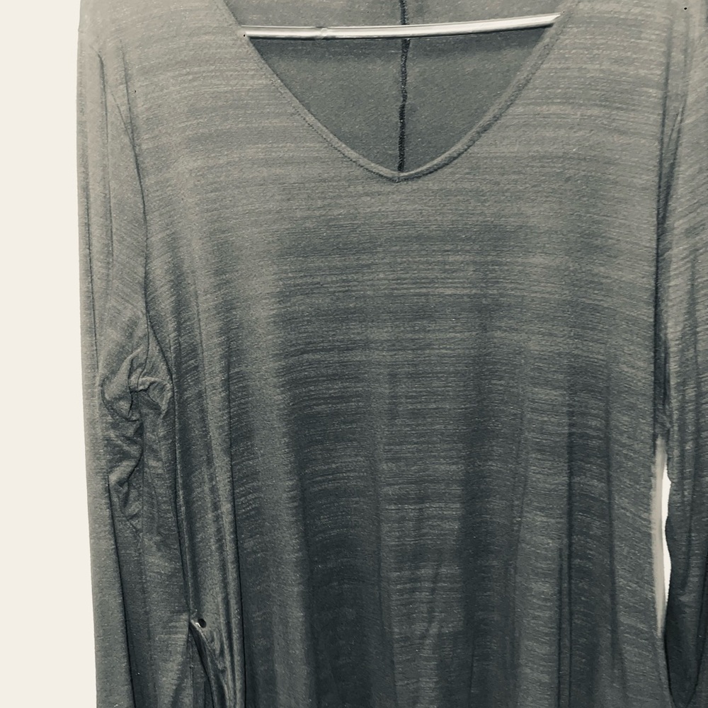 Women's Long Sleeve V-Neck Top — Dark Gray
